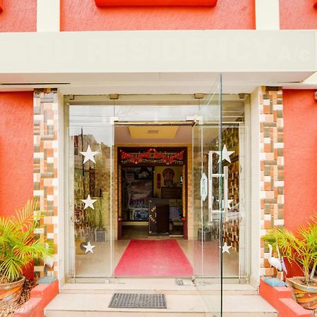 Super Hotel O Airport Road Коимбаторе Екстериор снимка