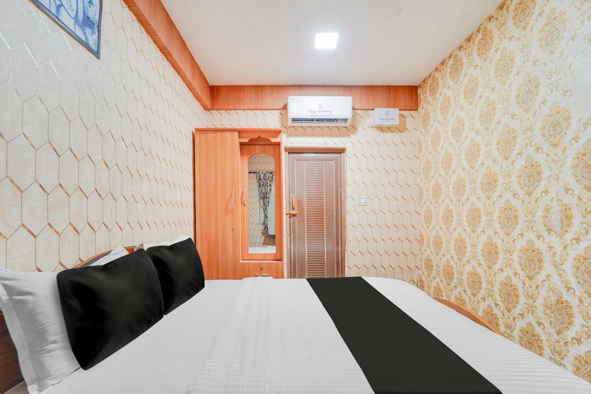 Super Hotel O Airport Road Коимбаторе Екстериор снимка